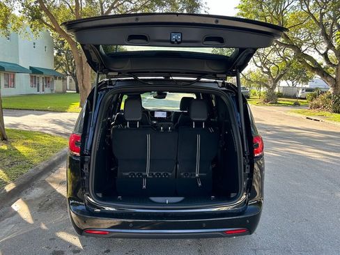New 2026 Chrysler Pacifica Select w/ S Appearance Package image 41