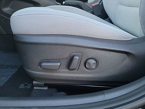Used 2023 Hyundai Kona SEL image 12