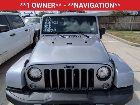 Used 2017 Jeep Wrangler Unlimited Sahara AWD/4WD image 2