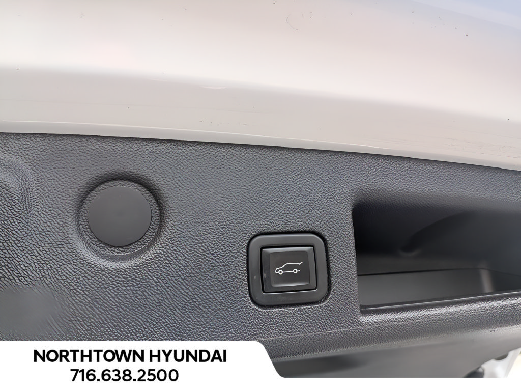 Used 2023 Chevrolet Equinox LT FWD image 31