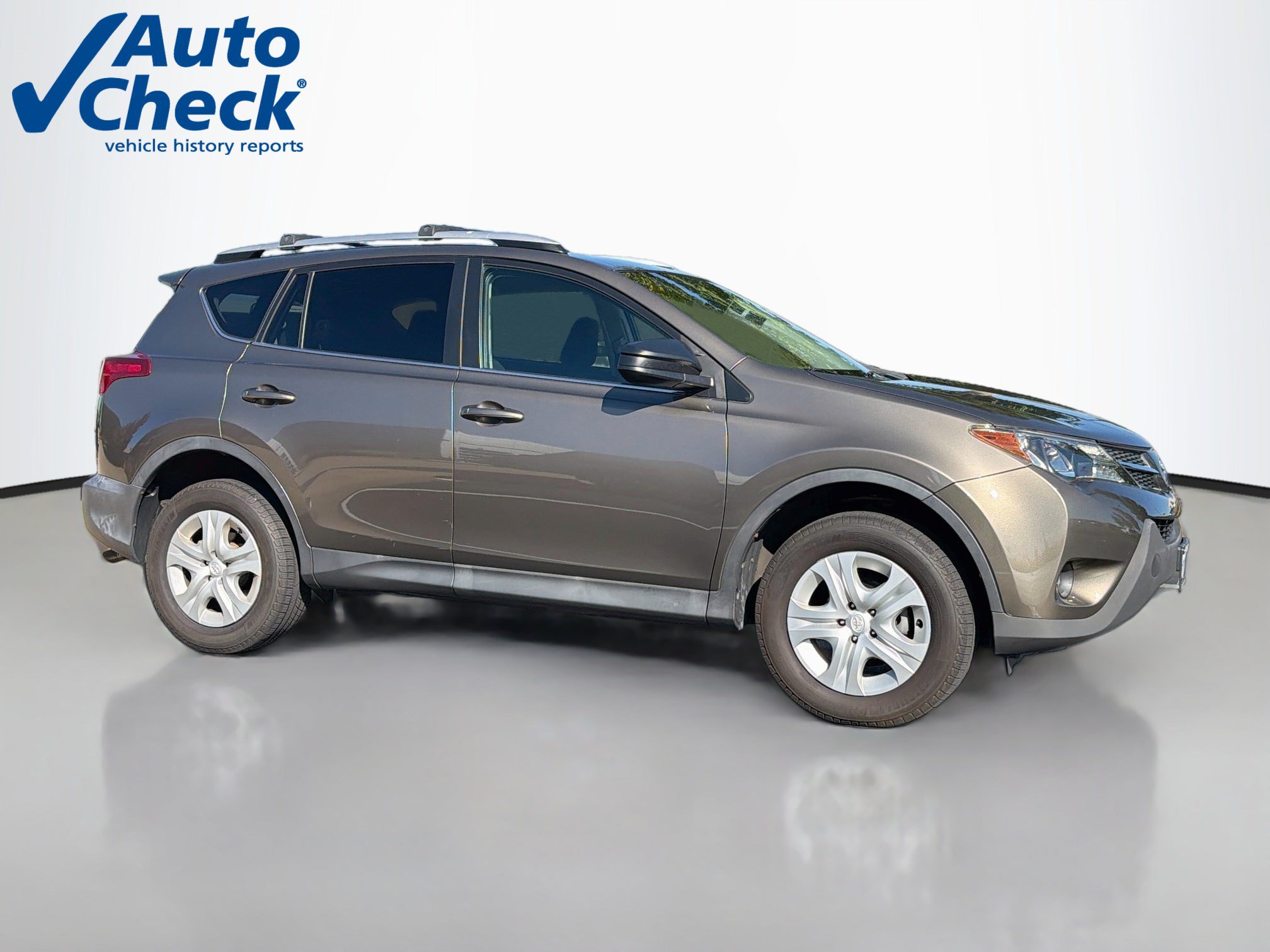 Used 2015 Toyota RAV4 LE AWD/4WD image 1