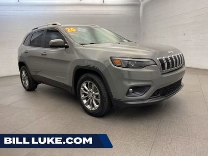 Used 2020 Jeep Cherokee Latitude Plus w/ Comfort/Convenience Group