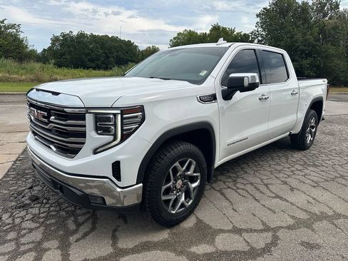 Used 2022 GMC Sierra 1500 SLT w/ SLT Premium Package AWD/4WD image 1