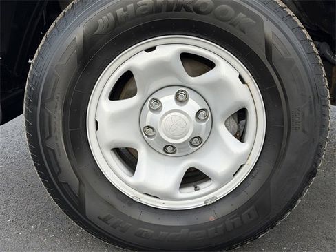 Used 2023 Toyota Tacoma SR image 11