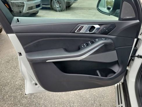 Used 2024 BMW X5 xDrive40i image 10