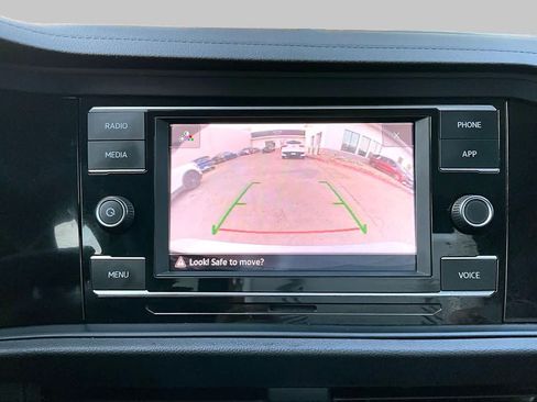 Used 2023 Volkswagen Jetta SE w/ Panoramic Sunroof Package FWD image 29