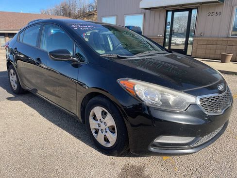 Used 2015 Kia Forte LX FWD image 3