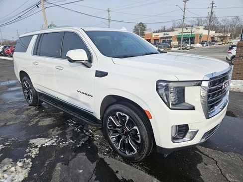 Certified 2023 GMC Yukon XL SLT image 1