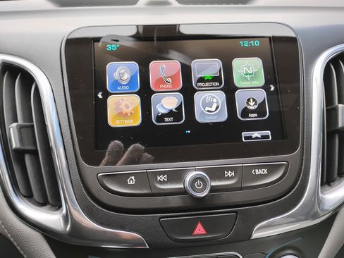 Used 2018 Chevrolet Equinox Premier image 6