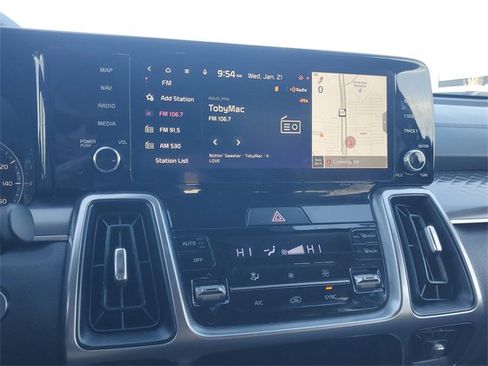 Certified 2023 Kia Sorento S w/ Panoramic Sunroof Package image 18