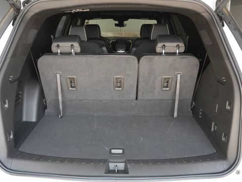 Used 2023 Chevrolet Traverse Premier AWD/4WD image 10