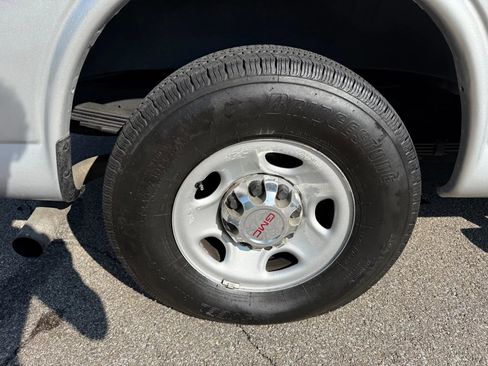 Used 2015 GMC Savana 3500 LT w/ LT Preferred Equipment Group RWD image 47