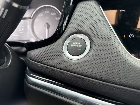 Used 2025 Cadillac XT5 Premium Luxury image 21