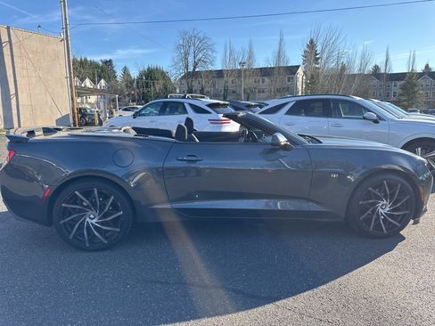 Used 2016 Chevrolet Camaro LT image 17