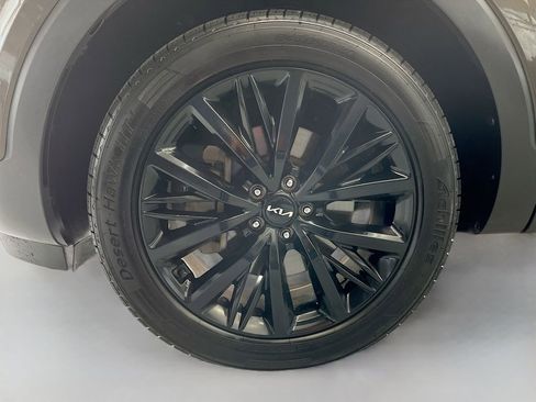 Used 2022 Kia Telluride SX w/ Towing Package image 34