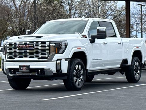 New 2026 GMC Sierra 2500 Denali w/ Denali Reserve Package image 9