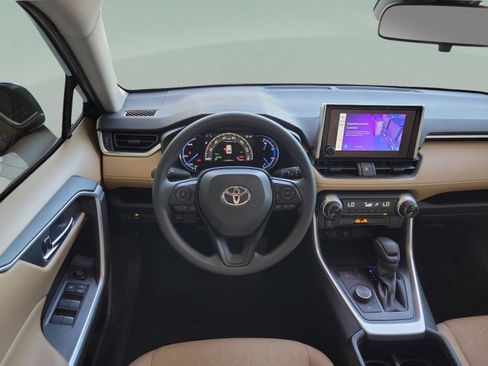 Certified 2025 Toyota RAV4 XLE image 21