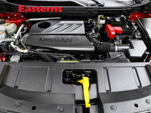 Used 2023 Nissan Rogue Platinum image 7