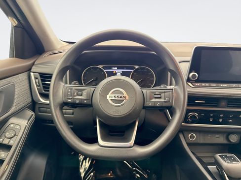 Used 2021 Nissan Rogue S AWD/4WD image 12
