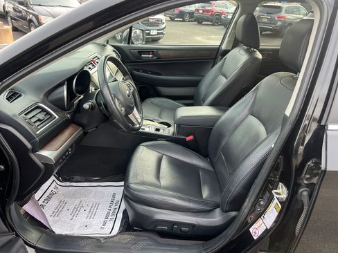 Used 2017 Subaru Outback 2.5i Limited image 12