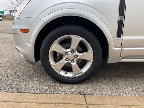 Used 2014 Chevrolet Captiva Sport LT w/ Convenience Package image 16