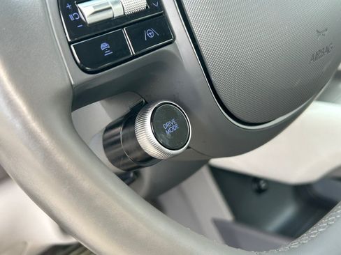Used 2023 Hyundai Ioniq 6 Limited RWD image 17