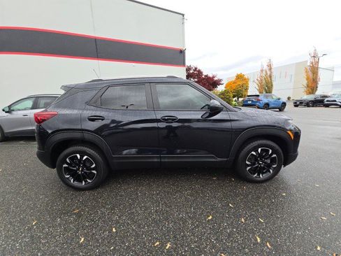 Used 2021 Chevrolet TrailBlazer LT w/ Premium Seating Package image 3