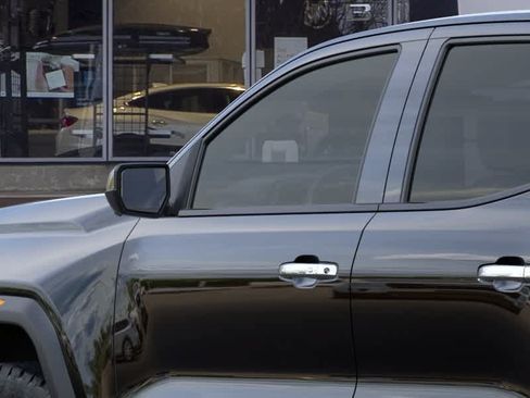 New 2026 GMC Canyon Denali AWD/4WD image 12