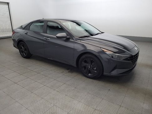 Used 2023 Hyundai Elantra Blue image 11