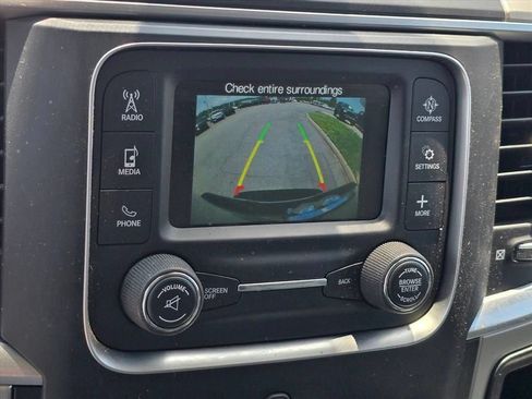 Used 2019 RAM 1500 Classic SLT RWD image 5
