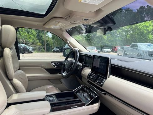 Used 2020 Lincoln Navigator Reserve w/ Luxury Package AWD/4WD image 40