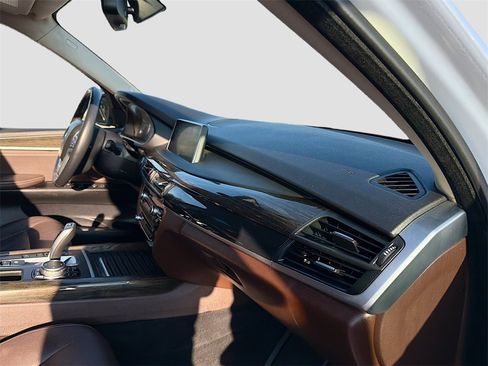 Used 2015 BMW X5 xDrive35i image 31