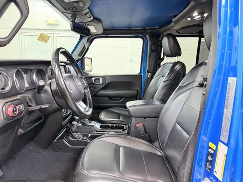 Used 2020 Jeep Gladiator Overland AWD/4WD image 13