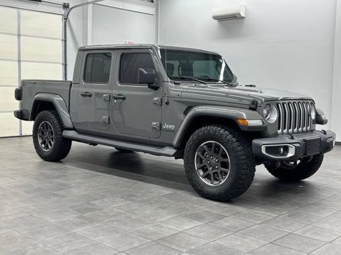 Used 2021 Jeep Gladiator Overland w/ Popular Equipment Package AWD/4WD image 1