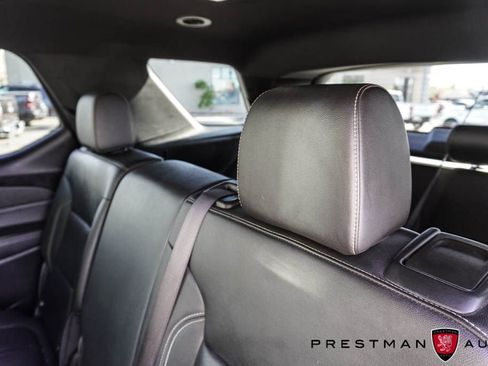 Used 2023 Chevrolet Traverse LT image 41