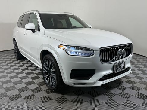 Used 2022 Volvo XC90 T6 Momentum w/ Protection Package Premier AWD/4WD image 7