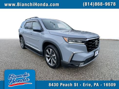 Used 2023 Honda Pilot Elite image 1
