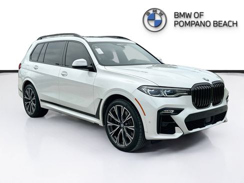 Used 2022 BMW X7 M50i w/ Dynamic Handling Package AWD/4WD image 1