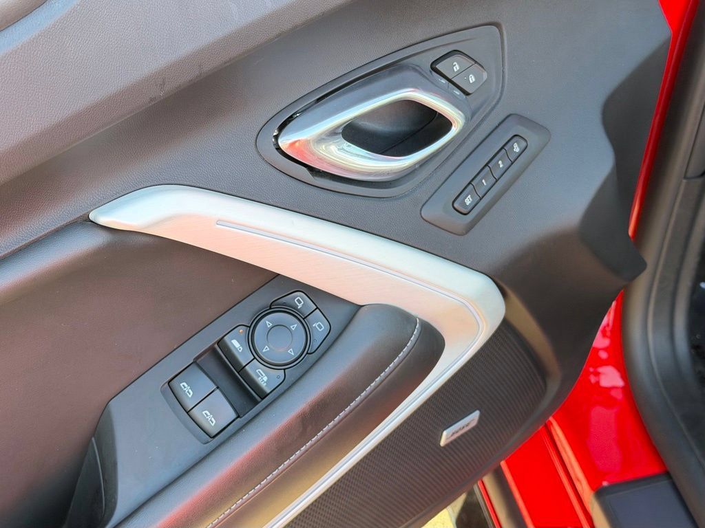 Used 2021 Chevrolet Camaro SS RWD image 17