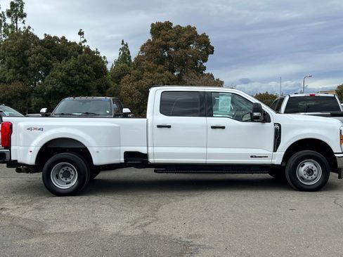Certified 2024 Ford F350 XLT image 3
