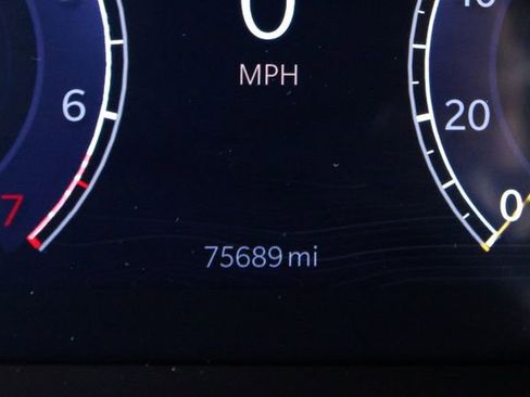 Used 2022 Jeep Grand Cherokee Summit w/ Luxury Tech Group V image 5