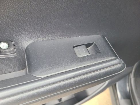 Used 2024 Toyota Highlander XLE image 16