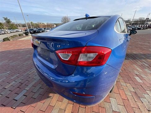 Used 2017 Chevrolet Cruze LT image 18