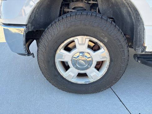 Used 2010 Ford F150 XLT image 9