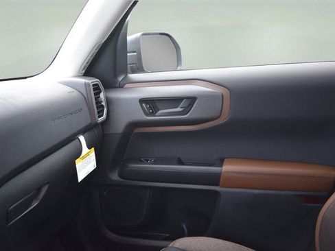 New 2025 Ford Bronco Sport Outer Banks w/ Outer Banks Tech Package+ image 11