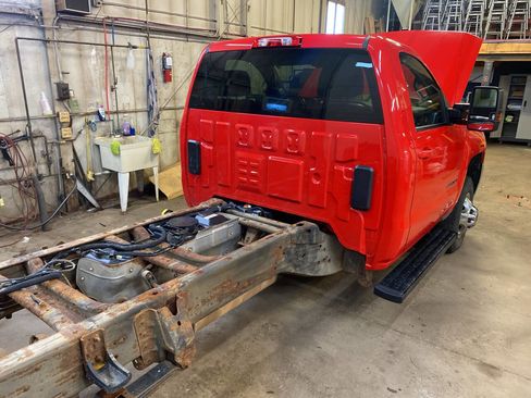 Used 2018 Chevrolet Silverado 3500 LT image 16
