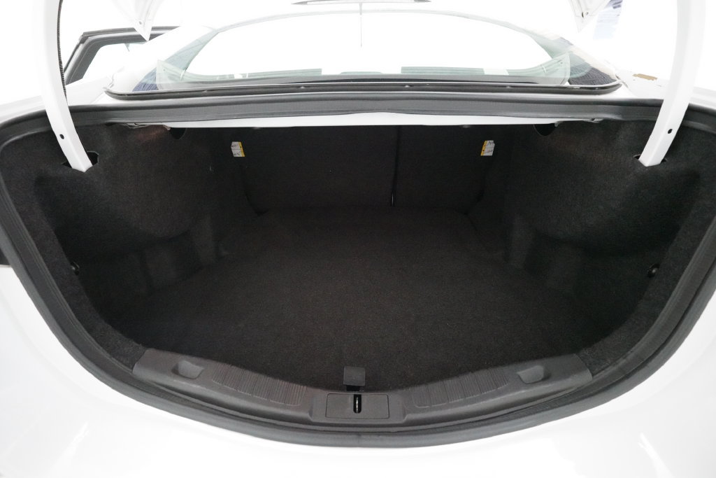 Used 2016 Ford Fusion SE FWD image 10