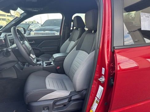 Used 2025 Toyota Tacoma TRD Off-Road image 12