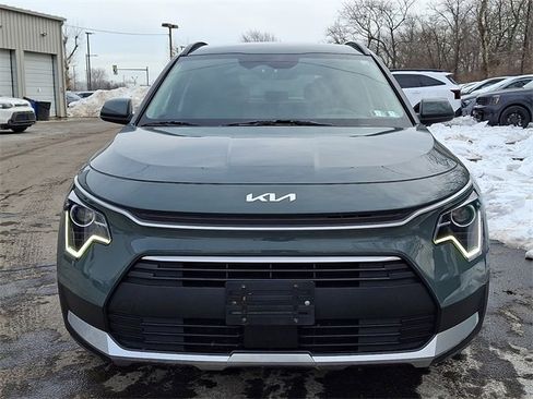 Certified 2023 Kia Niro EX image 2
