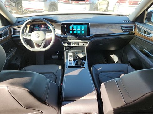 New 2026 Volkswagen Atlas SE image 11